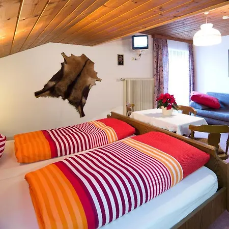 Haus Mary Nocleg ze śniadaniem 3*